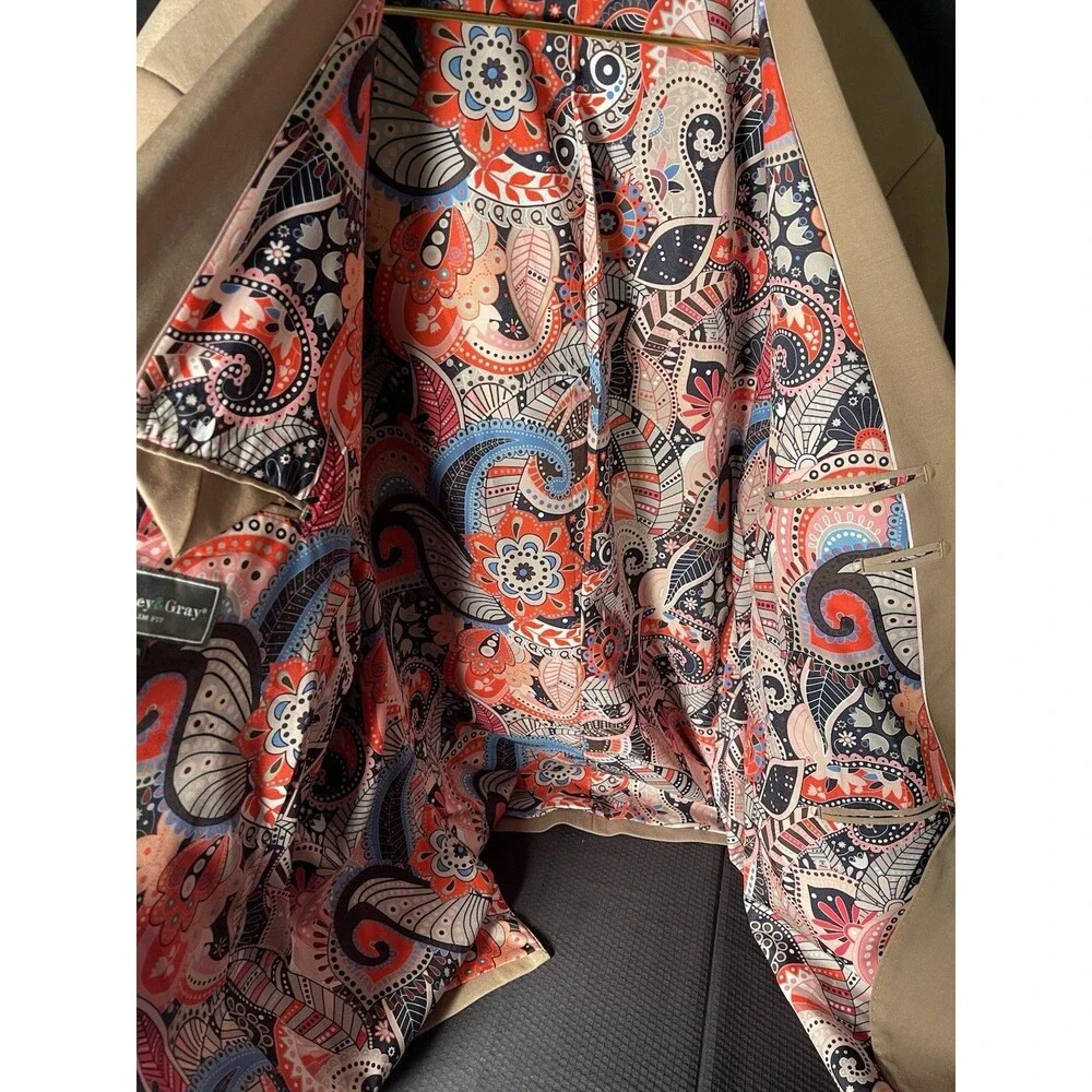 Vintage paisley gray